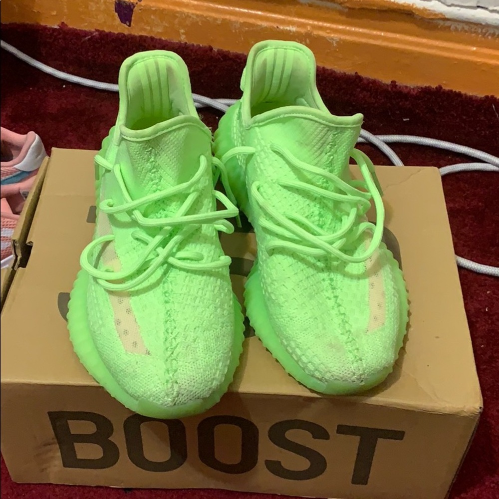 Yeezy boost 350 v2 neon green